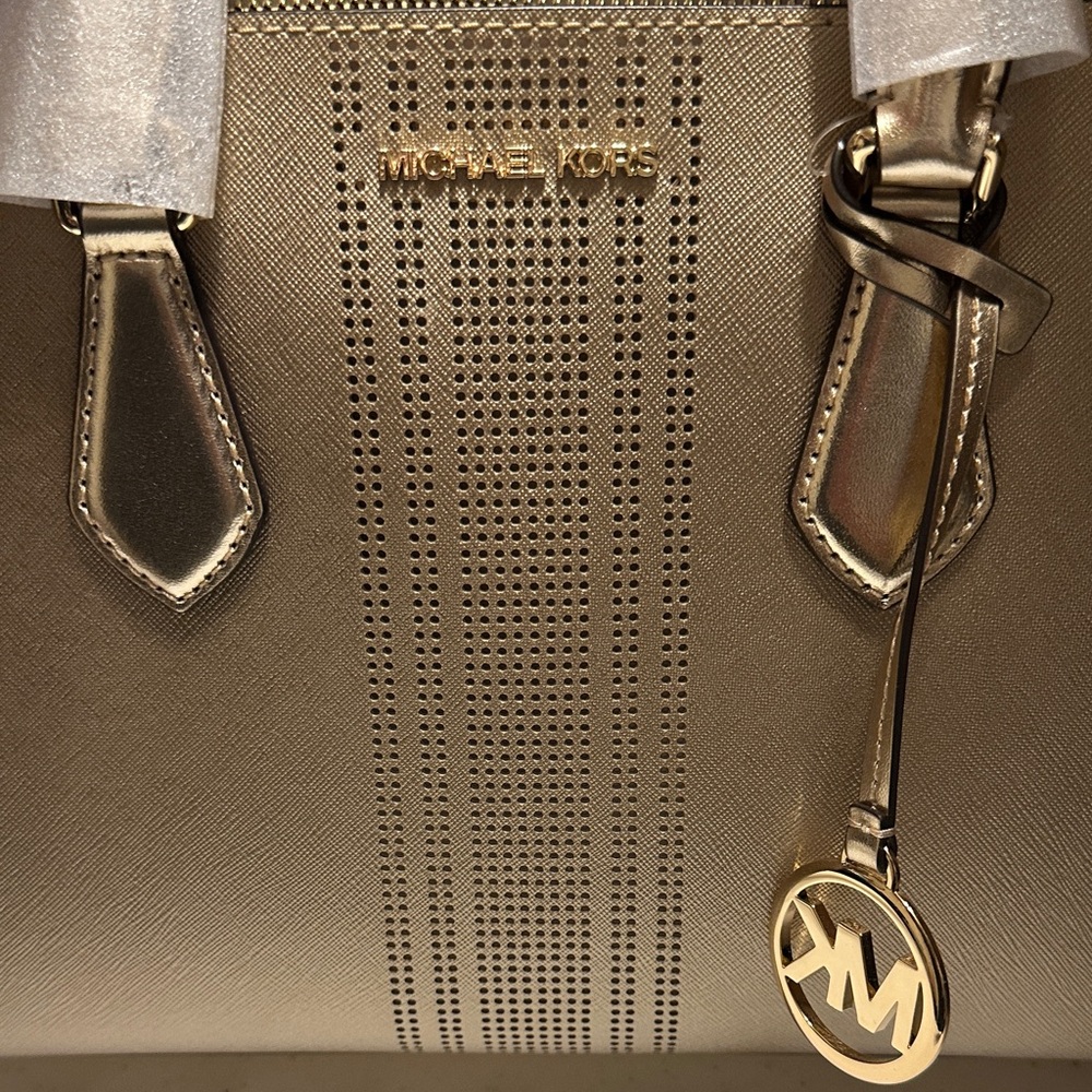 Michael Kors Sheila Medium Gold Satchel - Picture 6 of 7